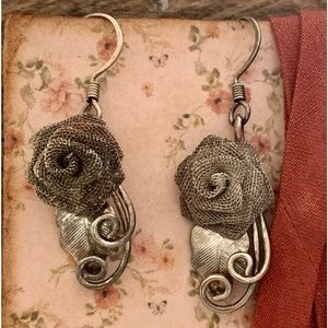 Vintage Silver Mesh Rose Dangle Earrings Woman’s Hollywood Style Jewelry
